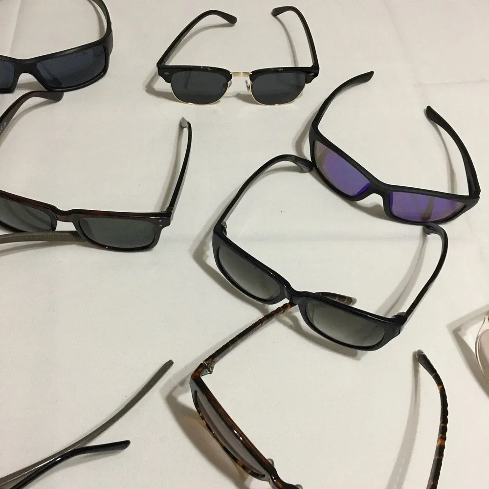 Lot of 17 Sunglasses Mixed Brands Unisex OS Multisize Multicolor Assorted Styles